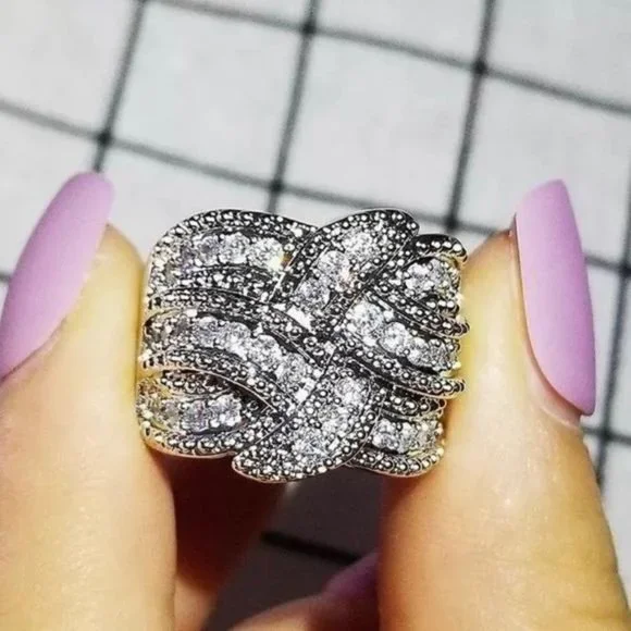 NEW 18k White Gold Diamond Halo Wedding Ring - Picture 1 of 6